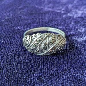 Vintage 925 Sterling Silver Luxury Birks Ring With Pyrite Gemstones